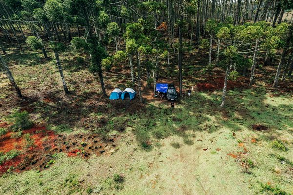 Quels sont les conseils pour un camping en région de désert avec des adolescents?